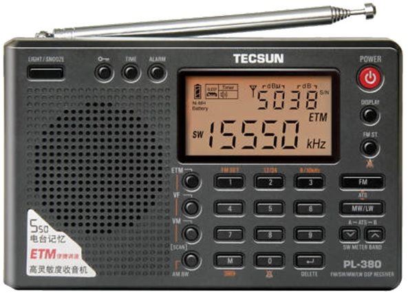Vysílačka Tecsun PL-380 přehledový přijímač