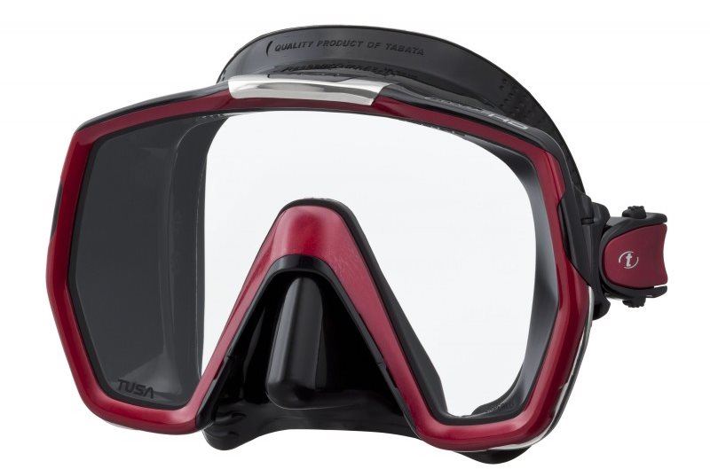 Potápěčské brýle Tusa Freedom HD, černý silikon, červený rámeček