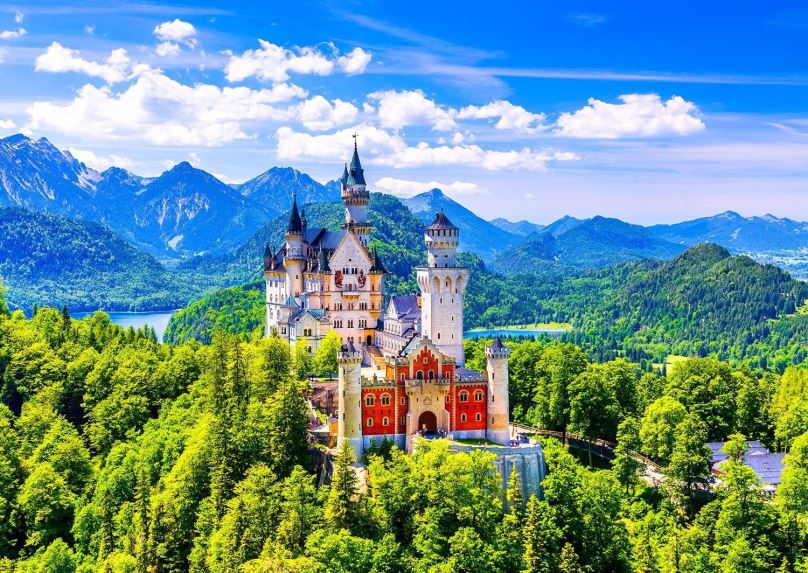 Puzzle Enjoy Zámek Neuschwanstein v létě, Německo 1000 dílků