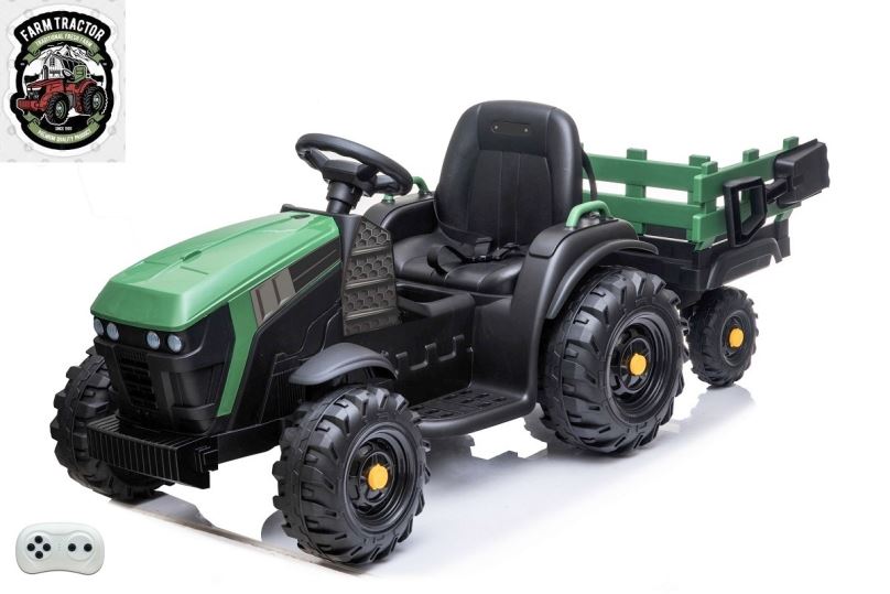 Elektrický farmářský traktor s vlekem a lopatou
