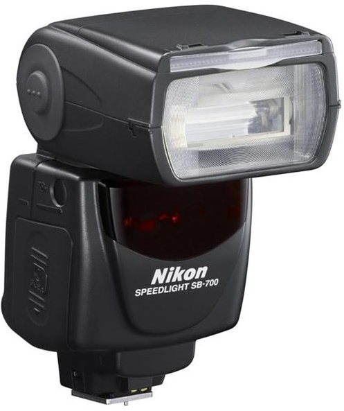 Externí blesk Nikon SB-700