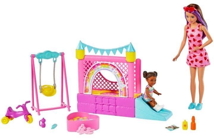 Mattel Barbie® Skipper™ chůva se skákacím hradem, HHB67