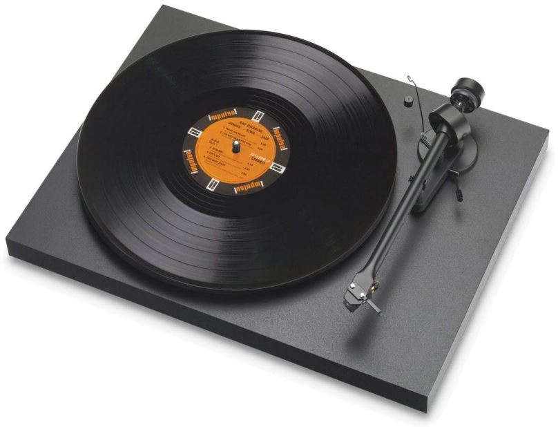 Pro-Ject Debut III DC Black