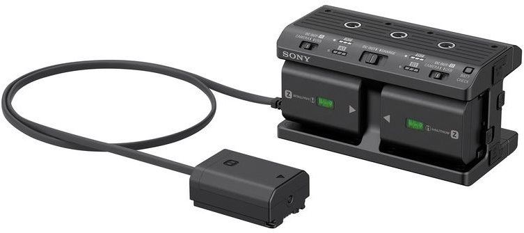 Nabíječka baterií fotoaparátů a videokamer Sony Sada multifunkčního adaptéru baterií na 4 akumulátory NPA-MQZ1